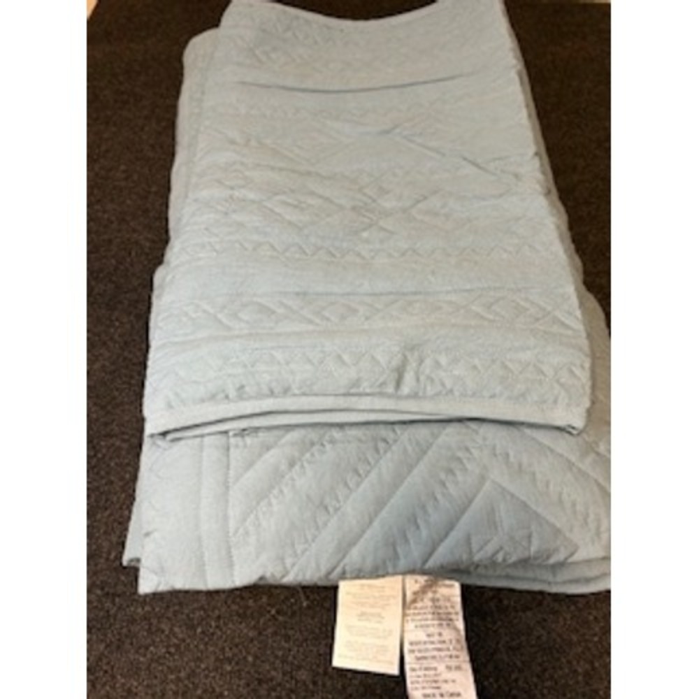 BedSure Light Blue Quilted Blanket Throw Geometric Pattern Soft Cozy Twin